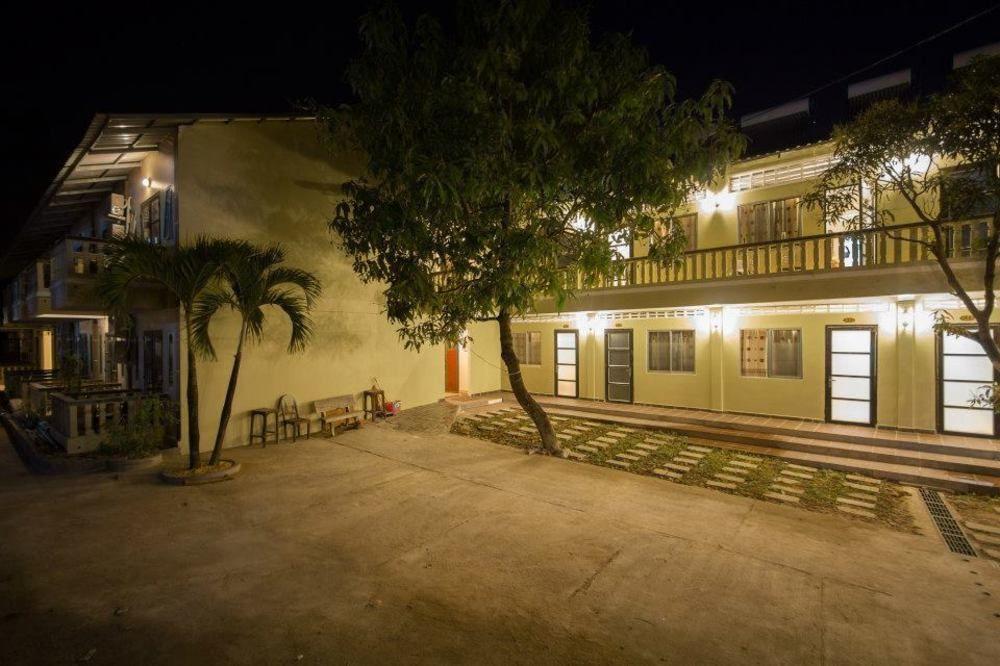 Sakal Guesthouse Restaurant & Bar Sihanoukville Ngoại thất bức ảnh