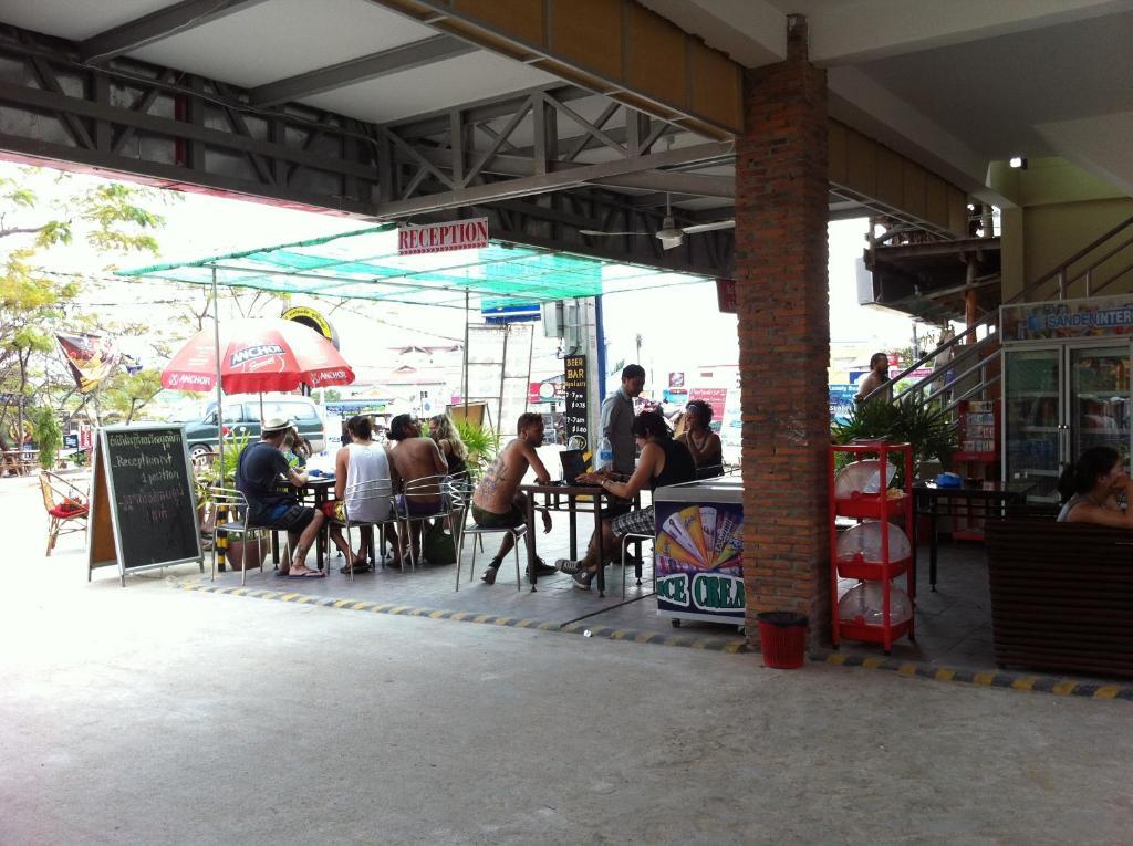 Sakal Guesthouse Restaurant & Bar Sihanoukville Ngoại thất bức ảnh