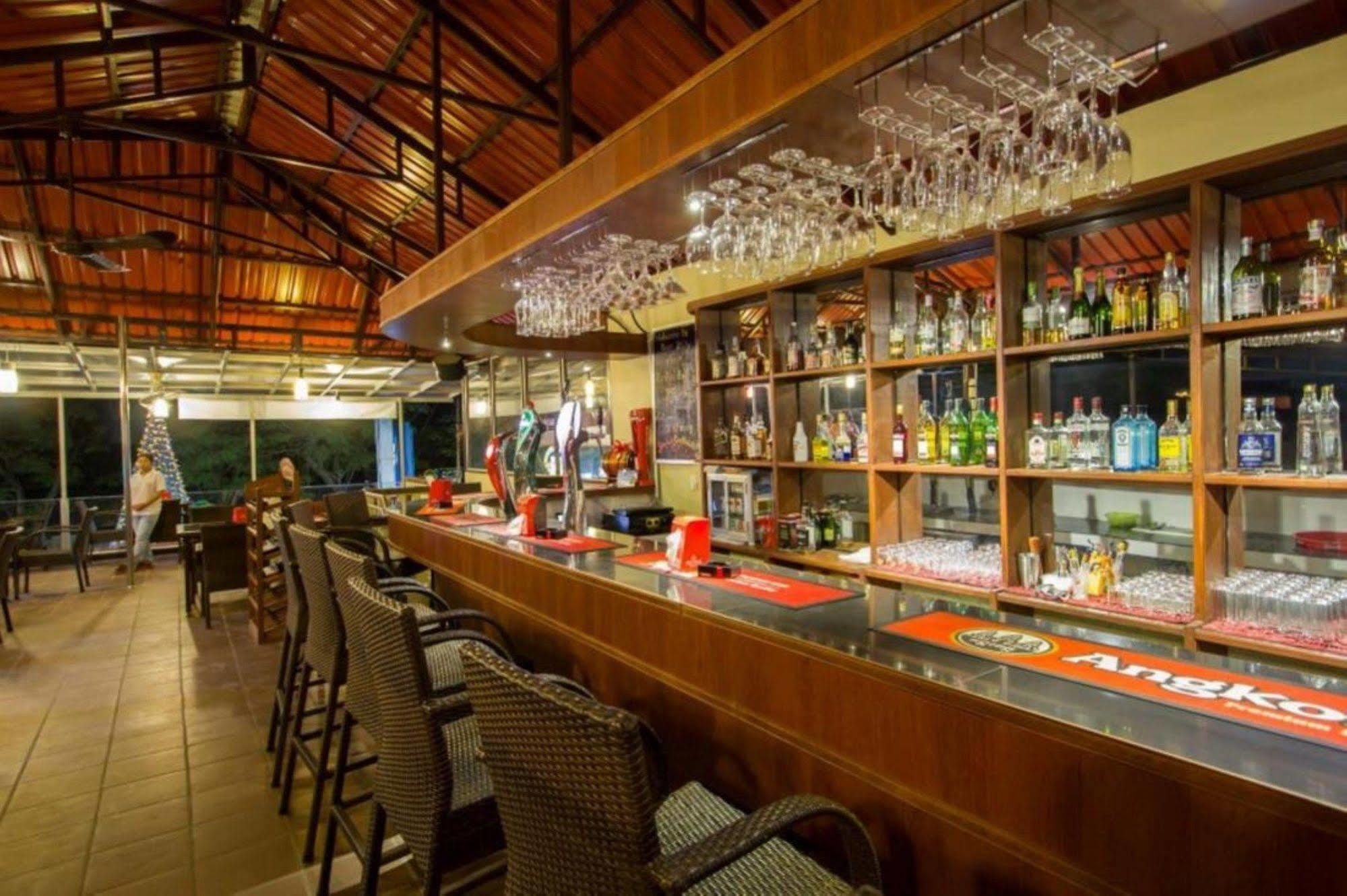 Sakal Guesthouse Restaurant & Bar Sihanoukville Ngoại thất bức ảnh